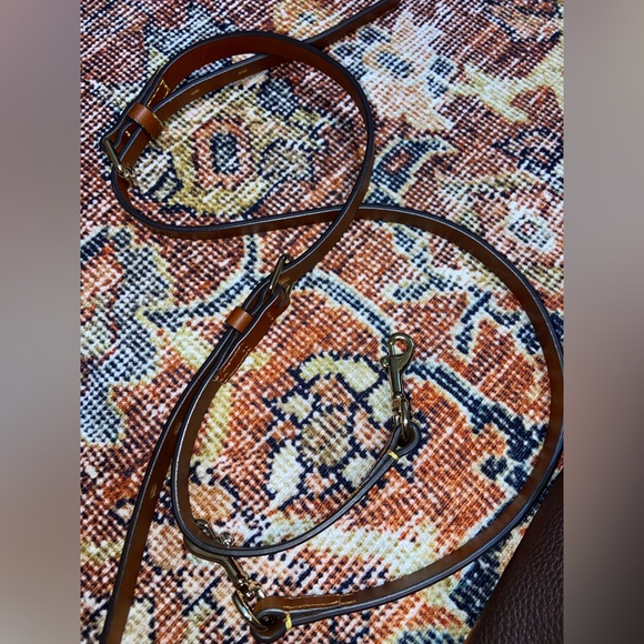 Dooney & Bourke Pebble Grain Large Domed Satchel brown tmoro - Picture 4 of 5